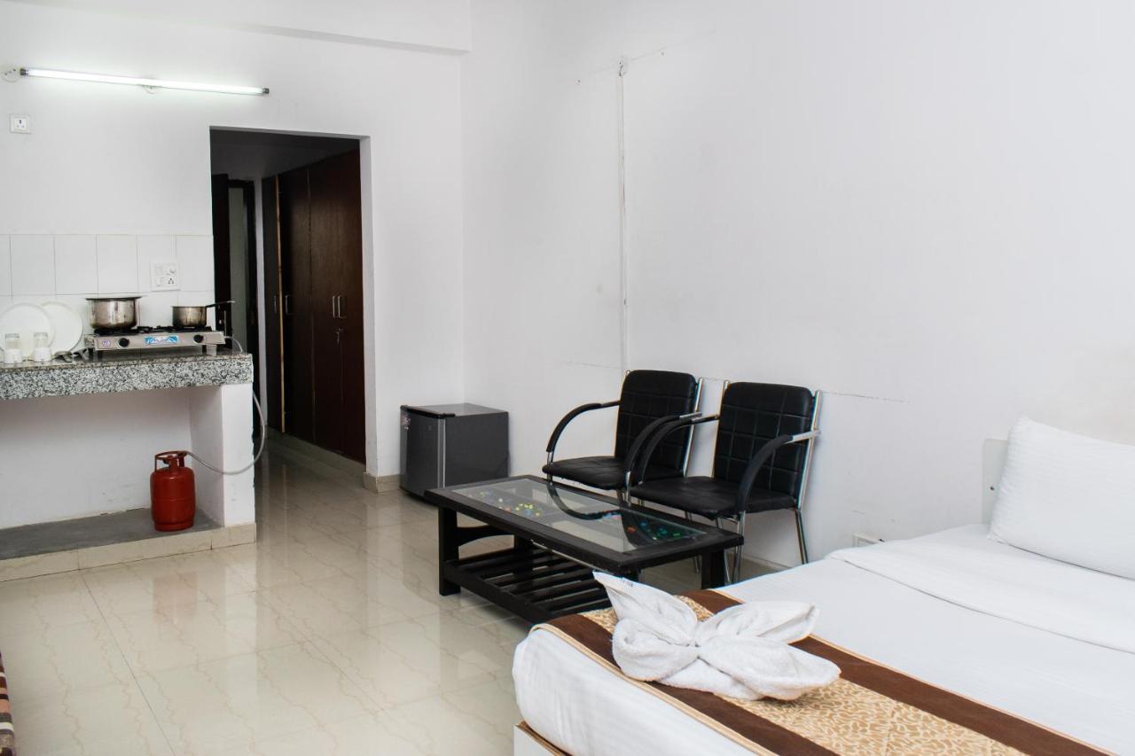 The Radiance Suites And Apartment New Delhi Exterior photo