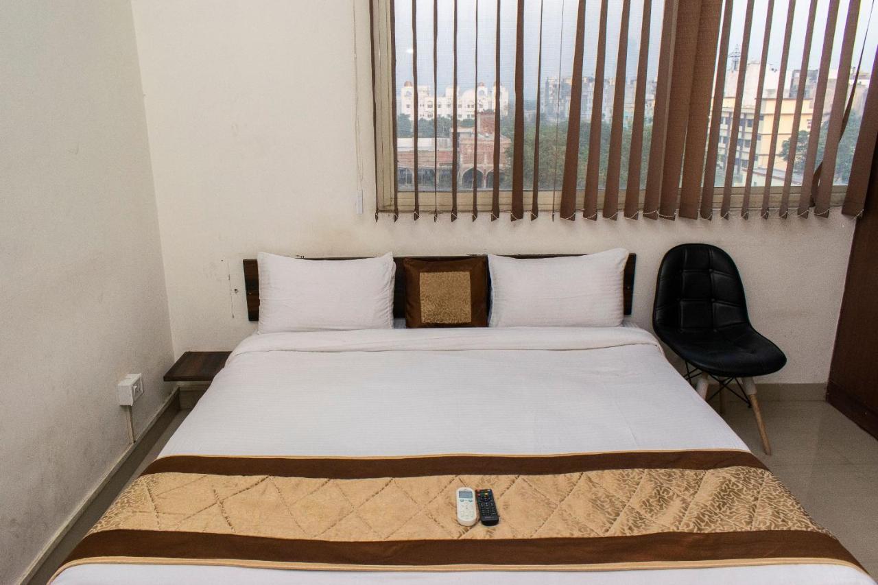 The Radiance Suites And Apartment New Delhi Exterior photo